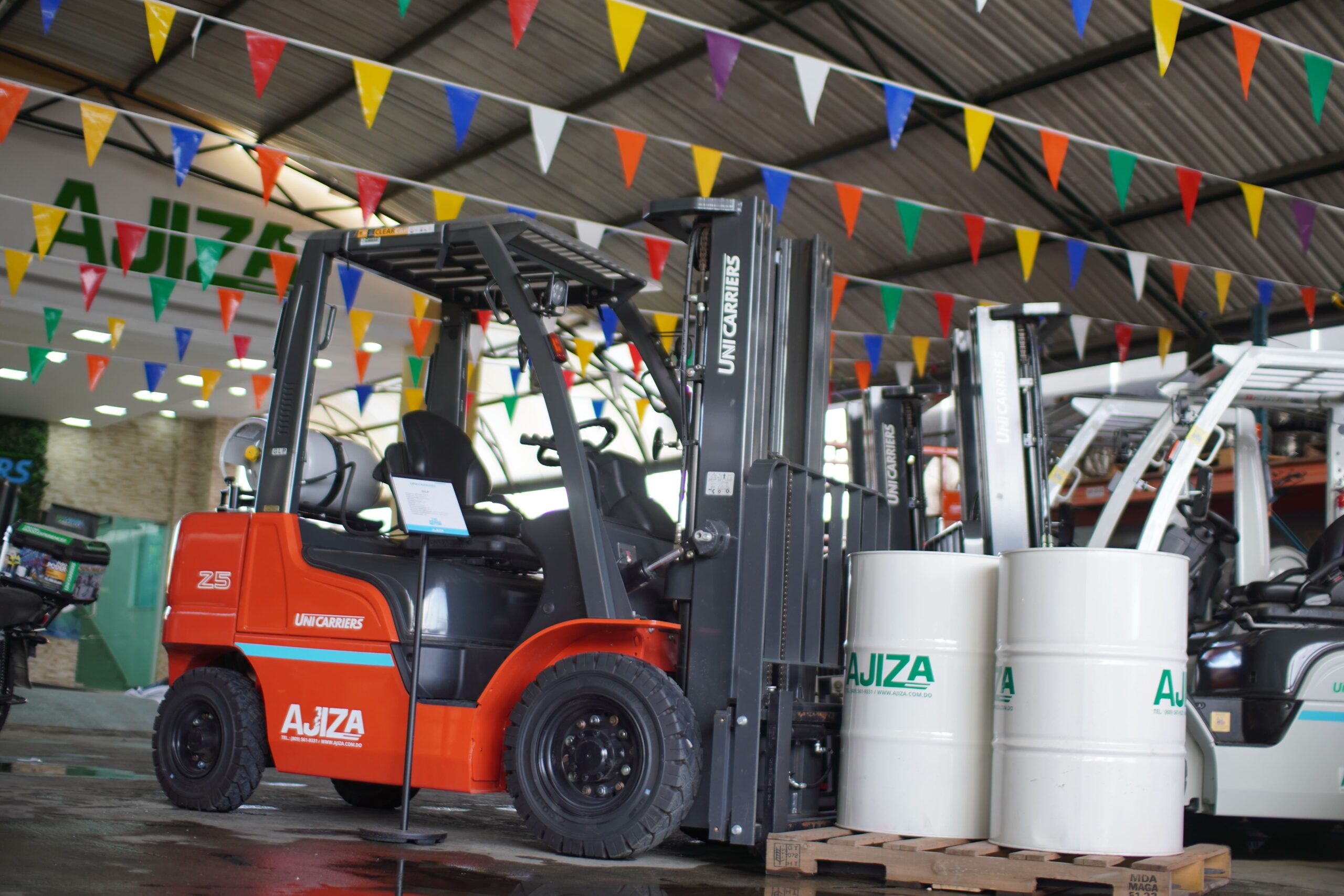 AJIZA DESARROLLA CON ÉXITO SU ESPECTACULAR FERIA DE MONTACARGA